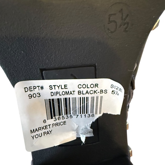 CHARLES BY CHARLES DAVID Women's Quilted Faux Leather Boot Black 5.5 NWT - Picture 9 of 13